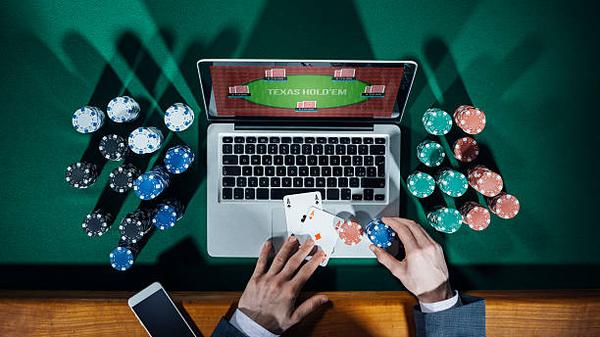 Best Crypto Casinos for Live Dealer Games